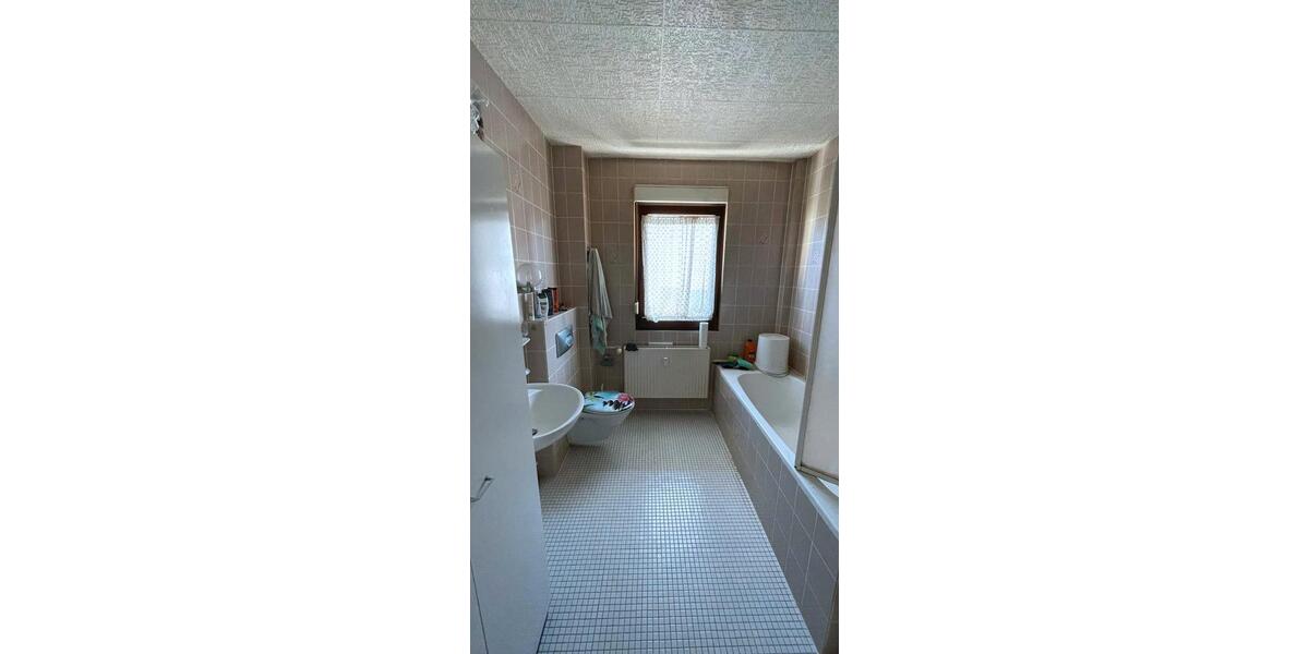 Doppelhaushälfte Pforzheim Eutingen - 7 Zimmer, 152 m&sup2;, 450.000&euro; | Angebot:26703475