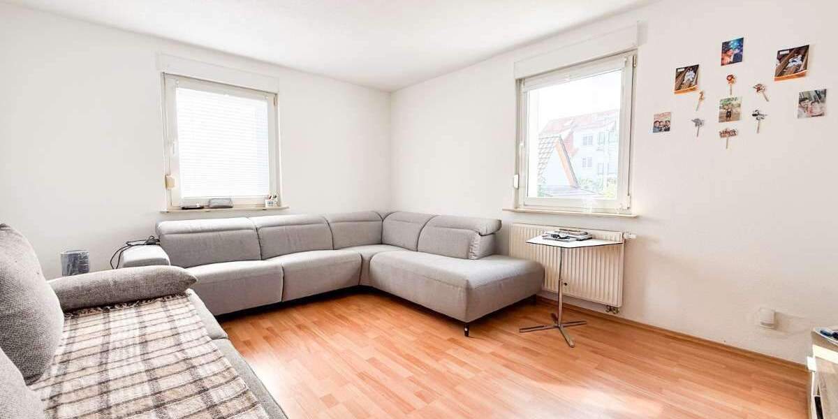 Modernisiertes 4-Familienhaus fußläufig zur S-Bahn 1 zimmer