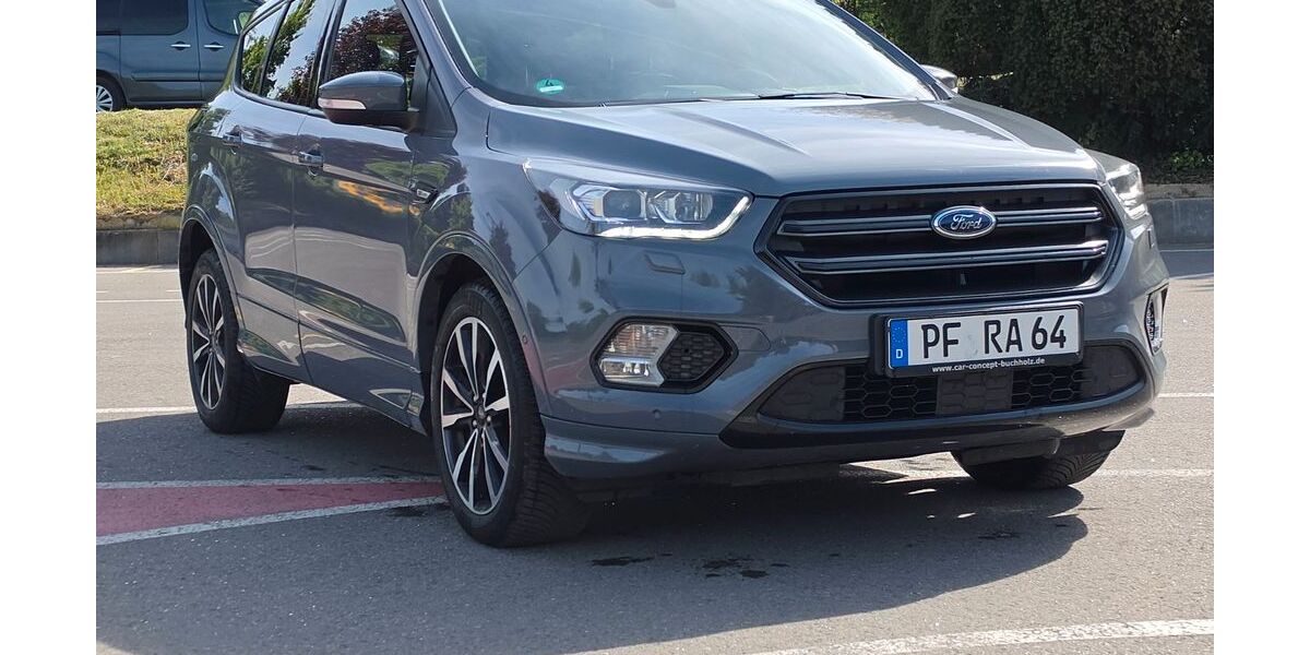 Ford Kuga 73.000 km 15.600 &euro; Königsbach-Stein 75203