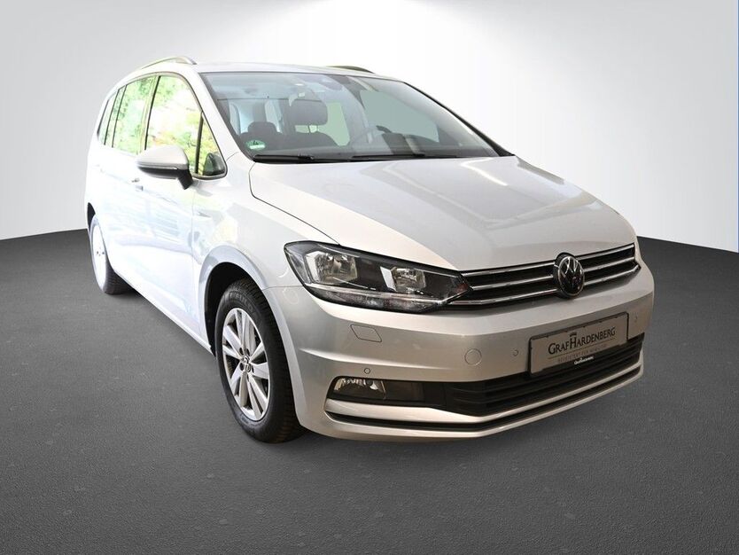 VW Touran 14.200 km 34.880 € Karlsruhe 76131
