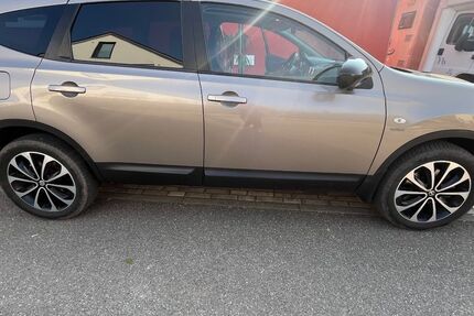 Nissan Qashqai 187.000 km 6.666 &euro; Stutensee 76297