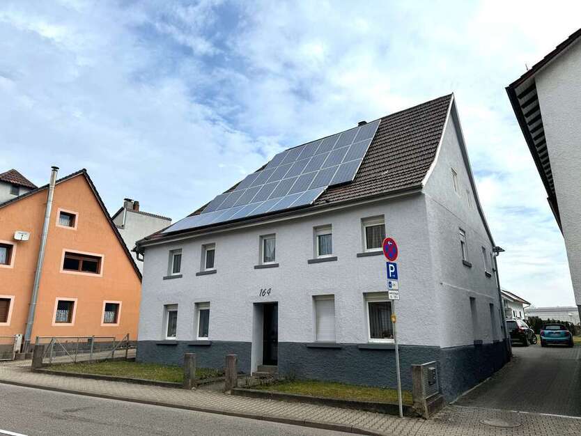 Haus zum Kaufen in Pforzheim 520.000 € 240 m²