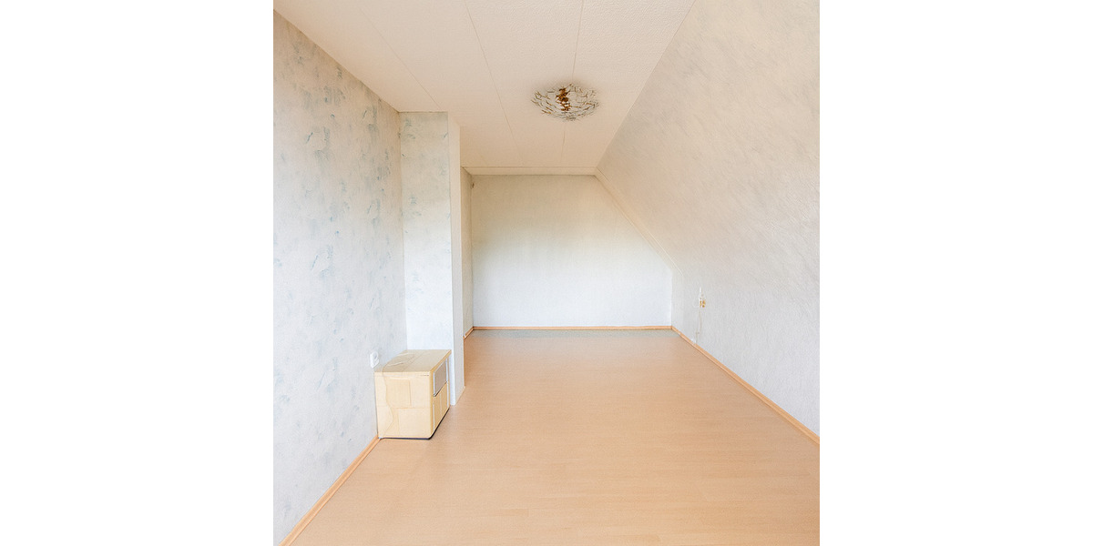 Raum für Ideen: Doppelhaushälfte mit Bauplatz, großem Garten und Garage 5 zimmer