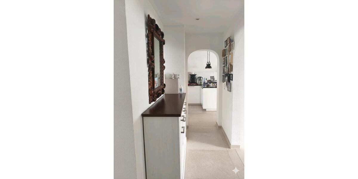 Exklusives Wohnerlebnis: ca.130qm Wohnung + Büro + XL Keller 3.5 zimmer