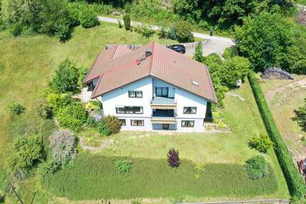 Haus Bad Wildbad - 8 Zimmer, 210 m&sup2;, 475.000&euro; | Angebot:25906168