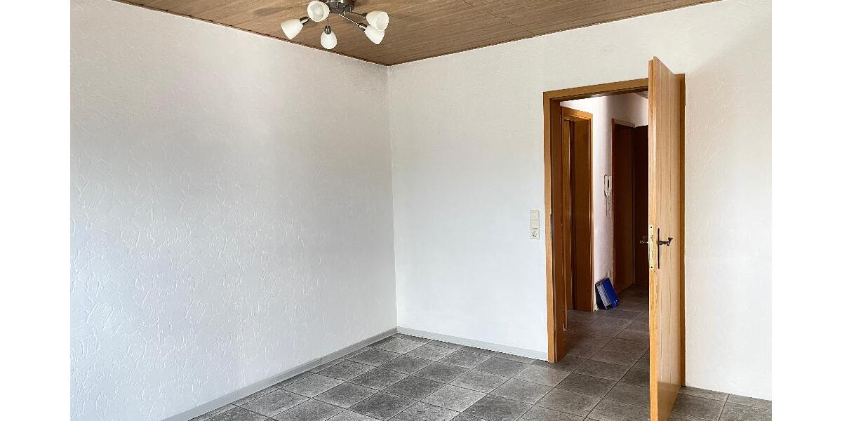 Ruhige gemütliche Wohnung mit Fernblick - Etagenwohnung Kraichtal Gochsheim | Angebot:27068731