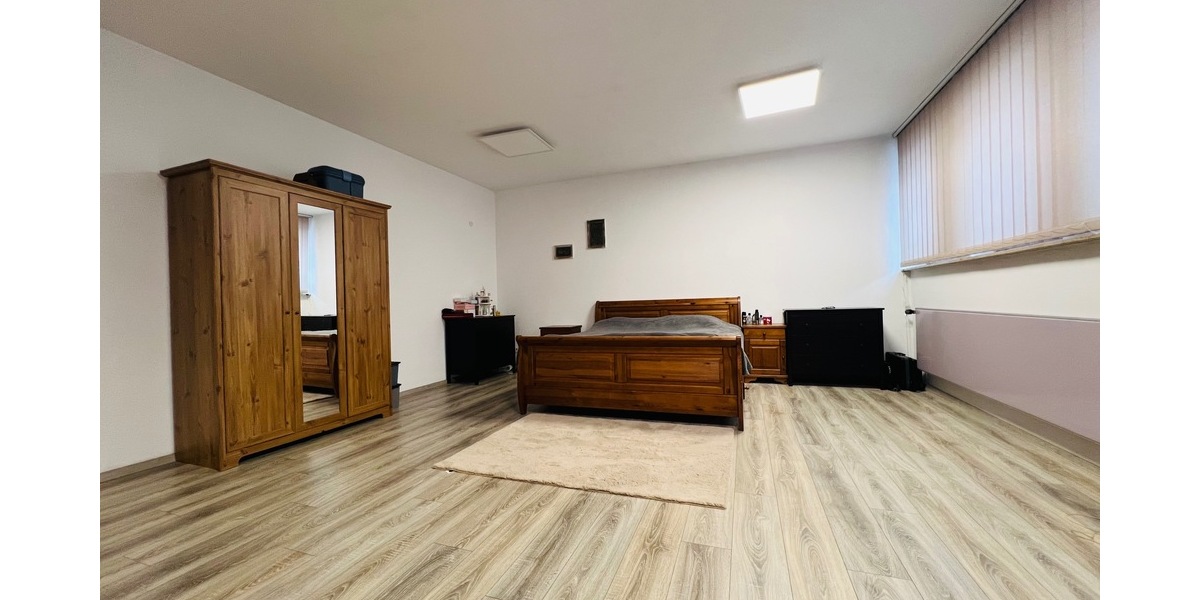 Ehem. Kirche mit Charakter − vielseitig nutzbares Gebäude für Wohn- und Gewerbezwecke 4.5 zimmer