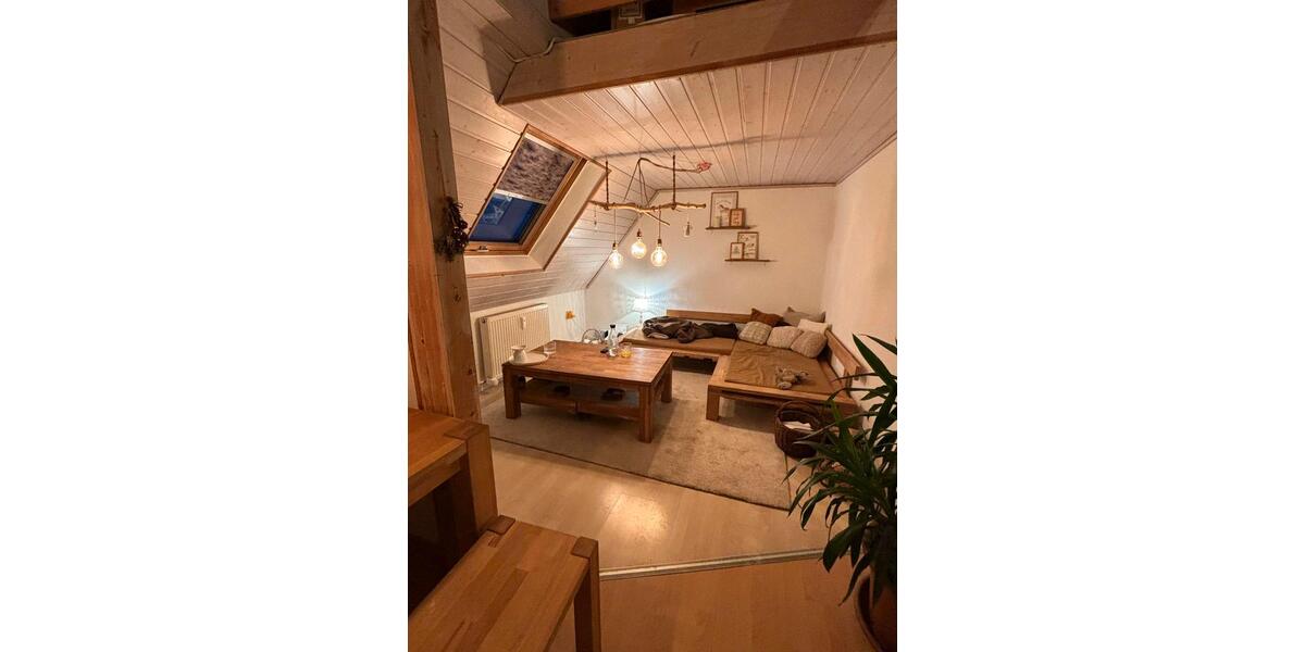 Charmante Dachgeschosswohnung mit Galerie in Hohenhaslach 3 zimmer