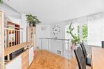 2-Etagen-Wohnung mit 2 TG-Stellplätze, EBK, 2 BadeZimmer, Balkon und Terrasse