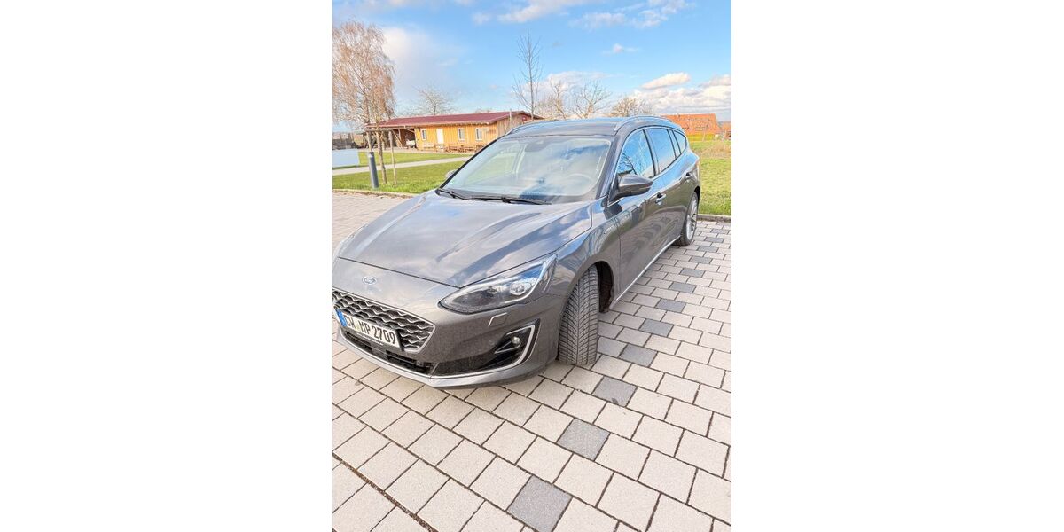 Ford Focus 99.000 km 16.490 &euro; Neubulach 75387