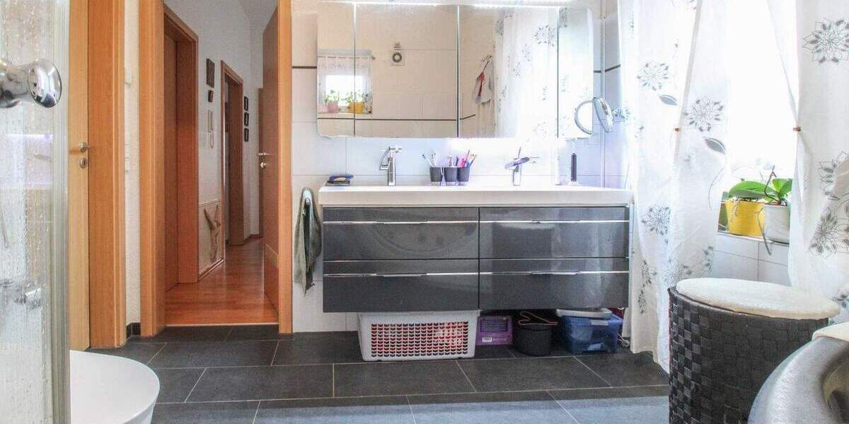 Großzügiges Familienparadies: Ihr Traumhaus wartet in Pforzheim-Eutingen 6 zimmer