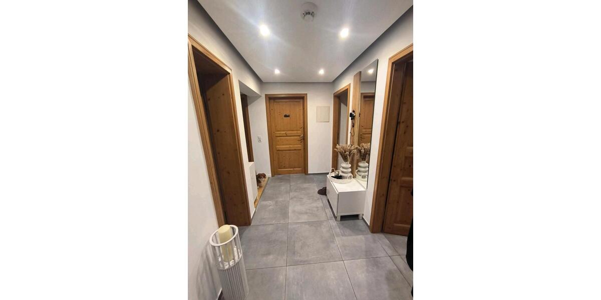 Erdgeschoßwohnung Sachsenheim - 4.5 Zimmer, 88 m&sup2;, 425.000&euro; | Angebot:25561101