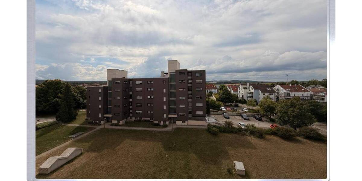 Renovierte 3-Zimmer Etagenwohnung (4.OG) mit Stellplatz in Heimerdingen 3 zimmer