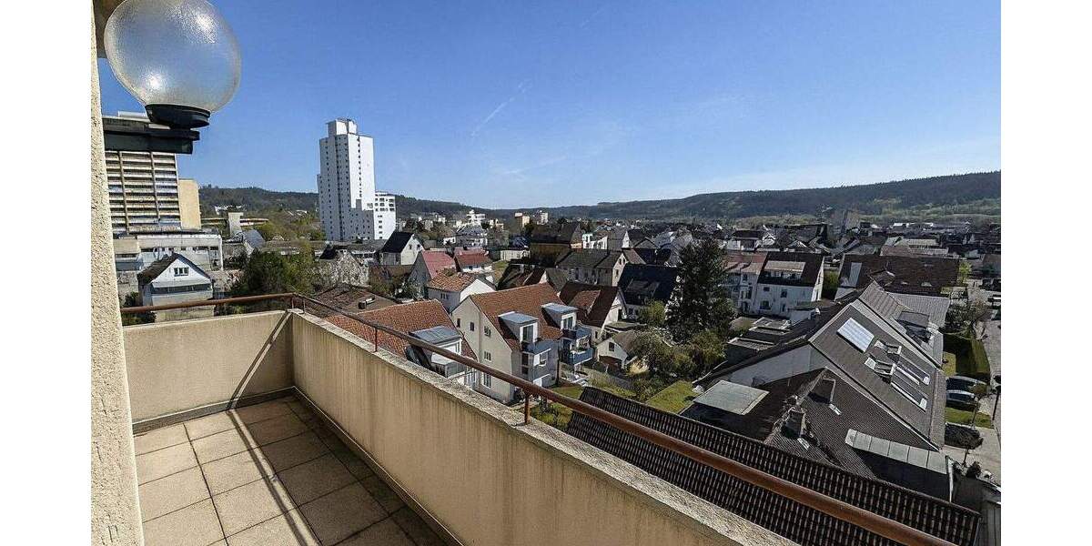 Leonberg: Gepflegte 4-Zimmer-Wohnung mit Südbalkon 4 zimmer