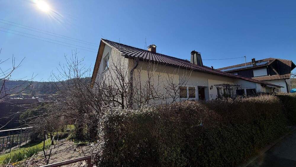 Mehrfamilienhaus, Wohnhaus Weil der Stadt Münklingen - 9 Zimmer, 189 m&sup2;, 739.000&euro; | Angebot:25737013