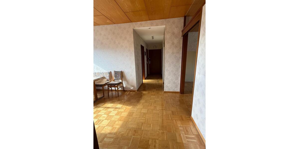 Etagenwohnung Leonberg - 4.5 Zimmer, 108 m&sup2;, 1.700&euro; | Angebot:26582415