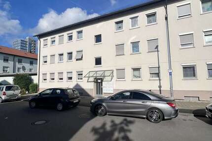 Wohnung zum Kaufen in Leonberg 299.000 € 95.1 m² 5 zimmer