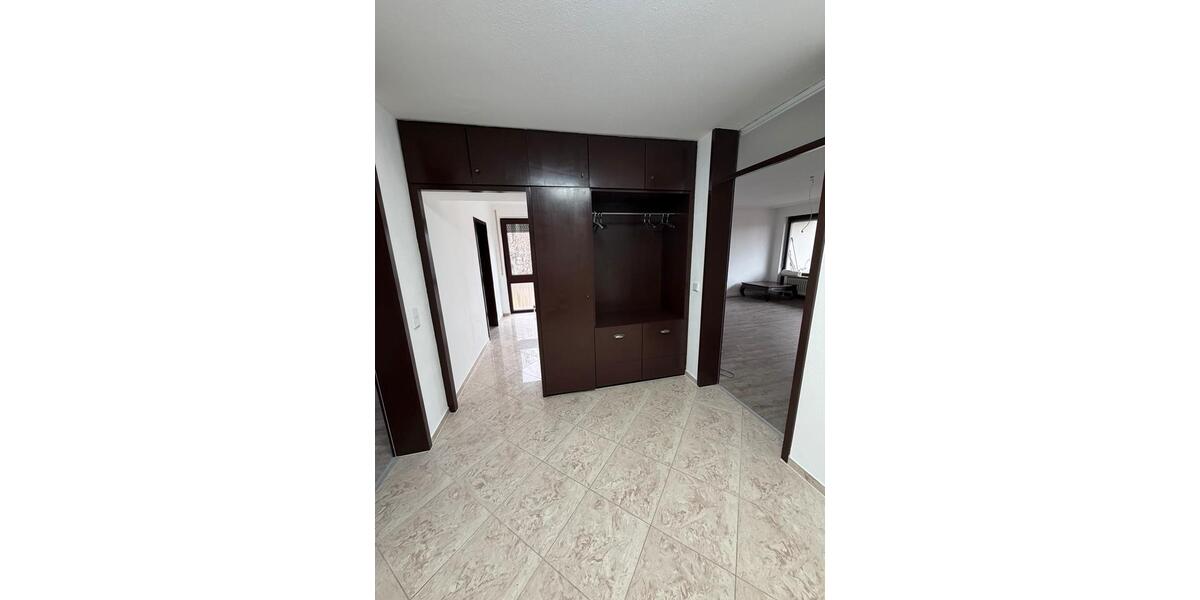Etagenwohnung Sindelfingen Sindelfingen (Stadt) - 4.5 Zimmer, 104 m&sup2;, 1.600&euro; | Angebot:26448415