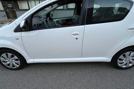 Toyota Aygo (X) 61.000 km 4.999 &euro; Stutensee 76297