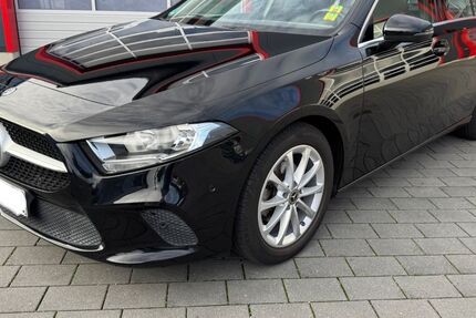 Mercedes-Benz A 180 43.000 km 18.800 € Pforzheim 75181