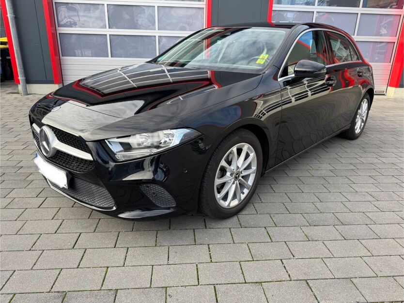 Mercedes-Benz A 180 43.000 km 18.800 € Pforzheim 75181