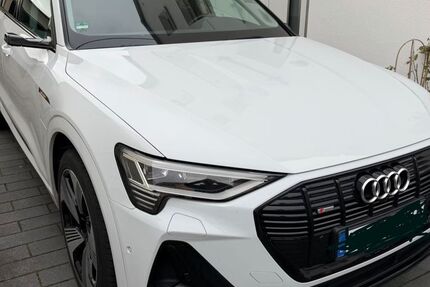 Audi e-tron 87.500 km 21.900 &euro; Karlsruhe 76149
