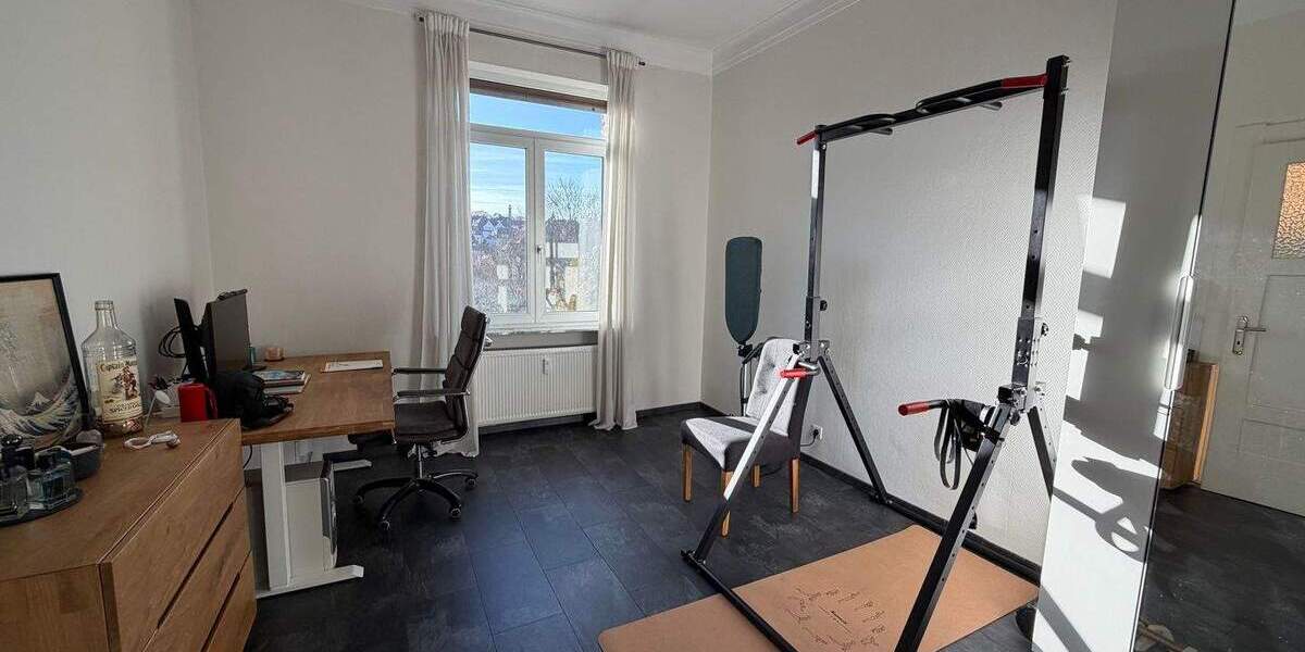 Etagenwohnung Pforzheim Südstadt - 3 Zimmer, 90 m&sup2;, 249.000&euro; | Angebot:25812754