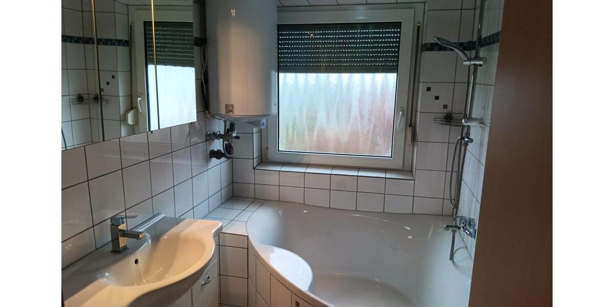 Etagenwohnung Illingen - 4 Zimmer, 90 m&sup2;, 1.400&euro; | Angebot:26338869