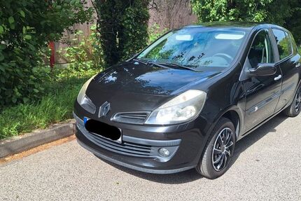 Renault Clio 186.000 km 1.900 &euro; Karlsruhe 76199