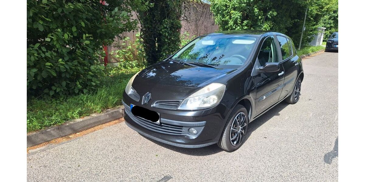 Renault Clio 186.000 km 1.900 &euro; Karlsruhe 76199