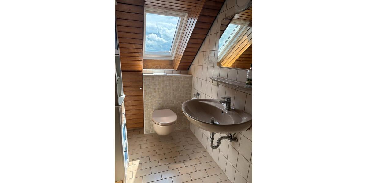 Dachgeschoßwohnung Walzbachtal - 1 Zimmer, 65 m&sup2;, 880&euro; | Angebot:26491806