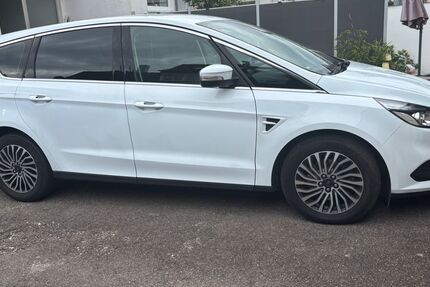 Ford S-Max 150.000 km 16.800 € Rutesheim 71277