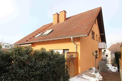 Ihr neues Zuhause: Großzügige DHH in Karlsbad-Langensteinbach mit Garage 5 zimmer