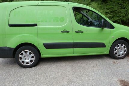 Peugeot Partner 126.500 km 3.500 € Bad Herrenalb 76332