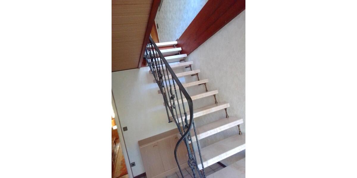 Reihenhaus Bad Liebenzell - 8 Zimmer, 230 m&sup2;, 439.000&euro; | Angebot:26310838