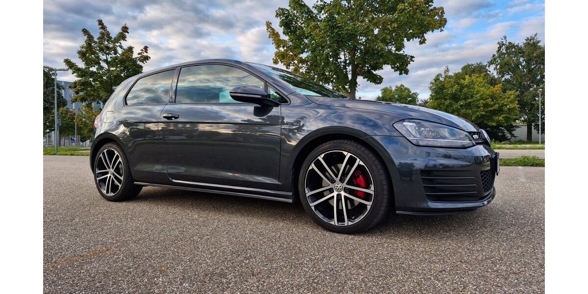 VW Golf 179.000 km 11.000 &euro; Karlsruhe 76139