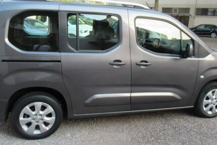 Opel Combo 115.300 km 9.690 &euro; Karlsruhe 76131