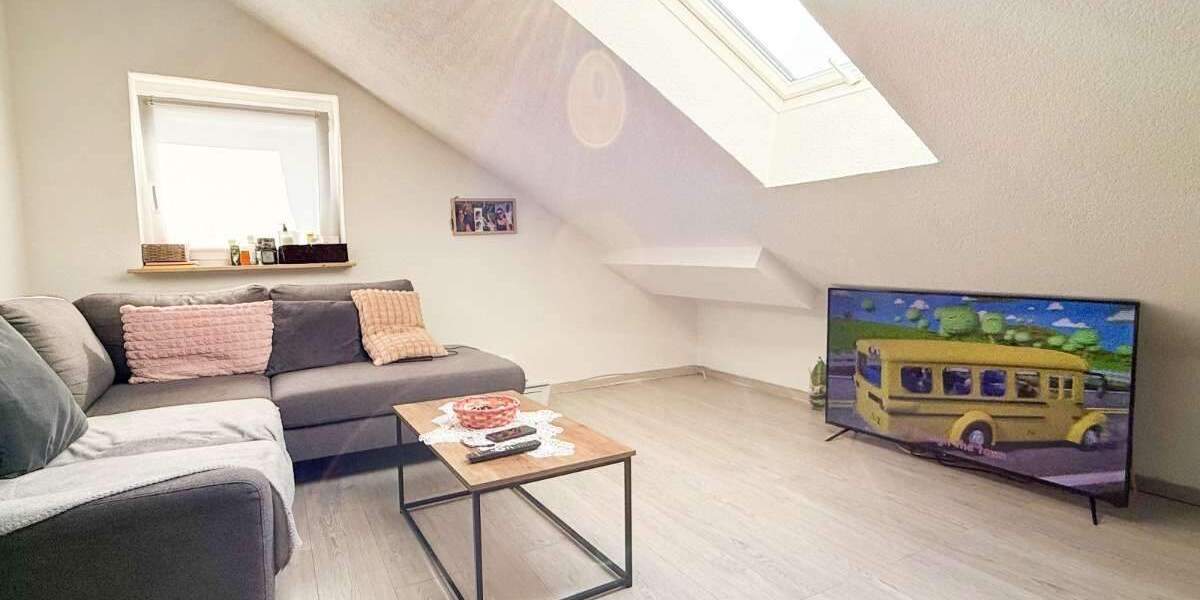 Modernisiertes 4-Familienhaus fußläufig zur S-Bahn 1 zimmer