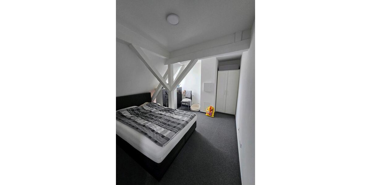 Dachgeschoßwohnung Pforzheim - 2 Zimmer, 43 m&sup2;, 420&euro; | Angebot:26331943