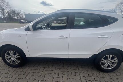 Hyundai ix35 165.000 km 5.749 &euro; Stutensee 76297