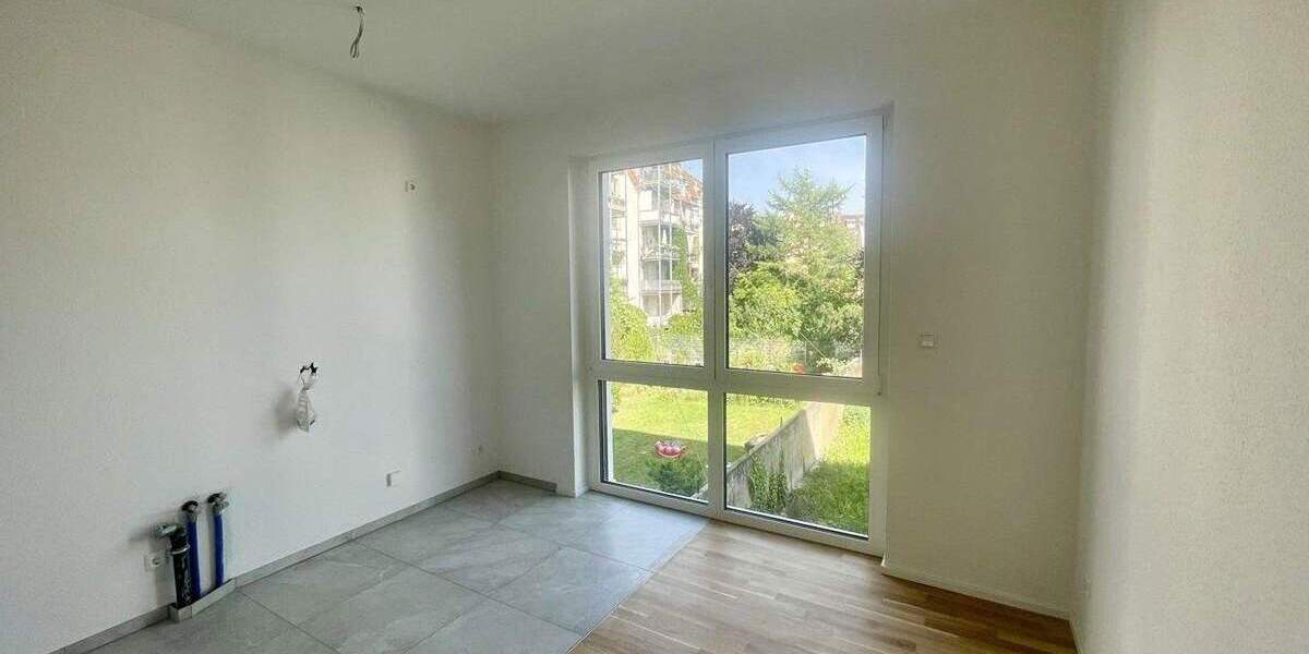 Etagenwohnung Karlsruhe Mühlburg - 2 Zimmer, 77 m&sup2;, 1.395&euro; | Angebot:25538712