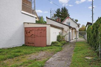 Grundstück mit kleinem Bestandsgebäude und vielfältigem Potenzial in Karlsruhe-Hagsfeld 3 zimmer