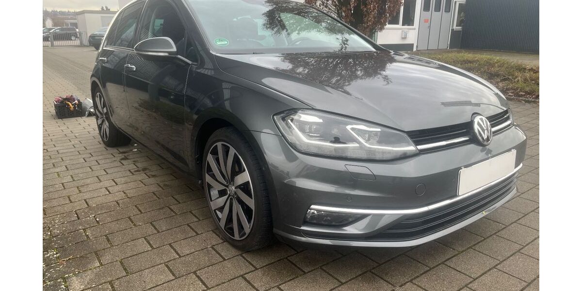 VW Golf 44.200 km 21.990 &euro; Weingarten 76356