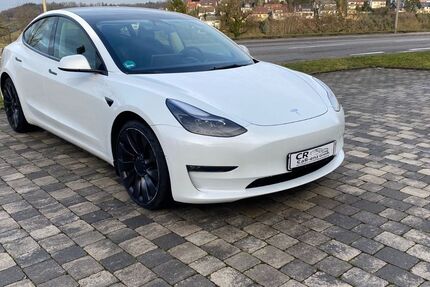 Tesla Model 3 63.947 km 30.850 € Wurmberg 75449