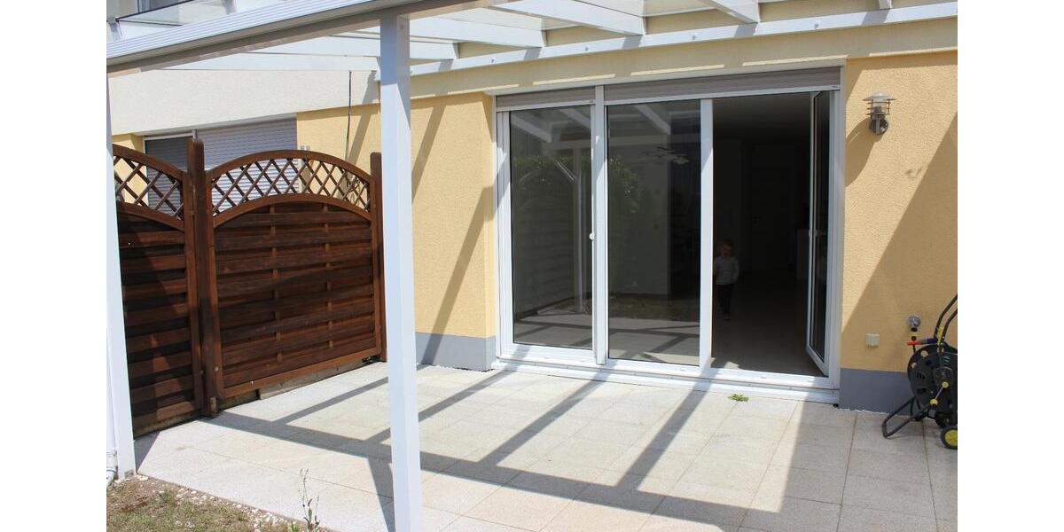 Reihenhaus Sindelfingen Darmsheim - 5.5 Zimmer, 136 m&sup2;, 2.400&euro; | Angebot:26313388