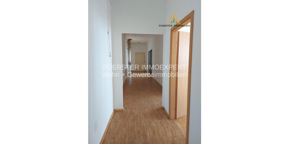 Dachgeschoßwohnung Pforzheim Nordstadt - 5 Zimmer, 93 m&sup2;, 895&euro; | Angebot:25081880