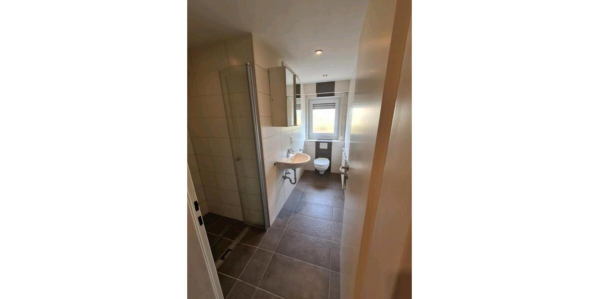 Moderne 2 Zimmerwohnung 70m2 zu vermieten . 2 zimmer