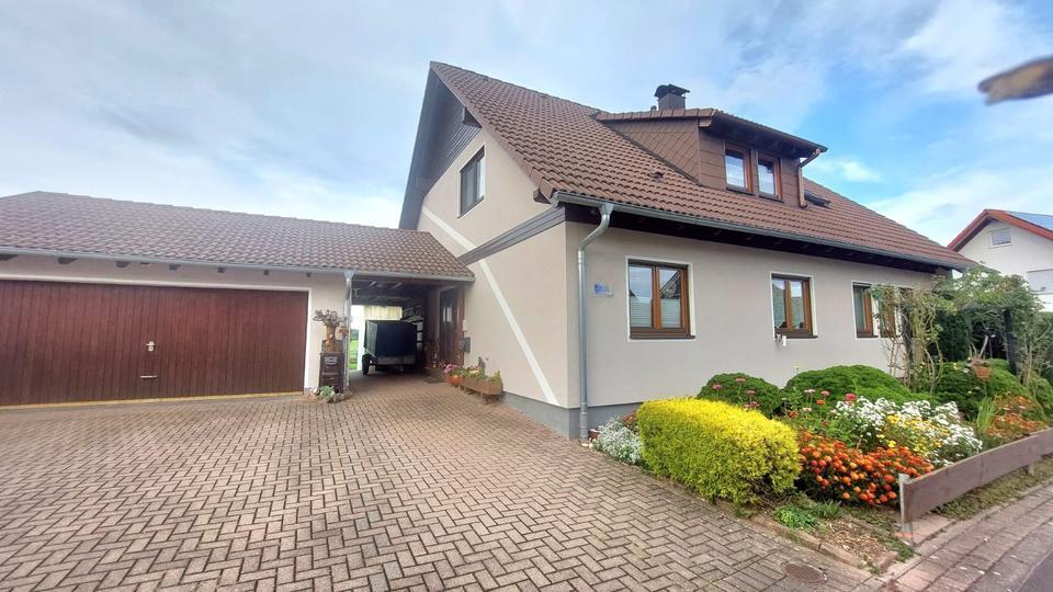 Einfamilienhaus mit EinliegerWohnung ohne Provision - Sommenhardt