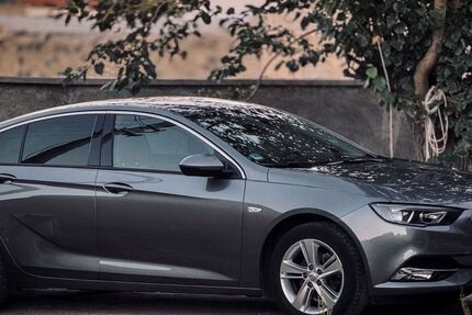 Opel Insignia 80.000 km 13.300 € Schwieberdingen 71701
