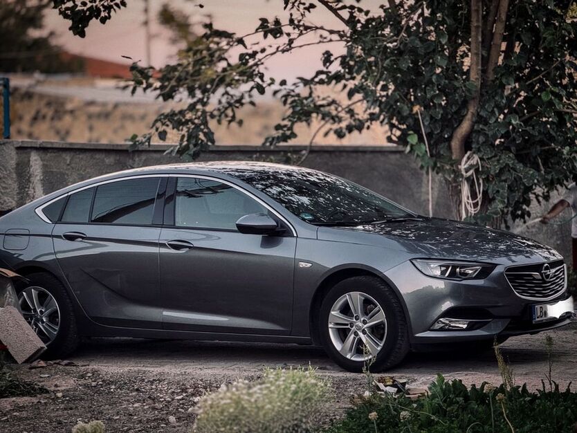 Opel Insignia 80.000 km 13.300 € Schwieberdingen 71701
